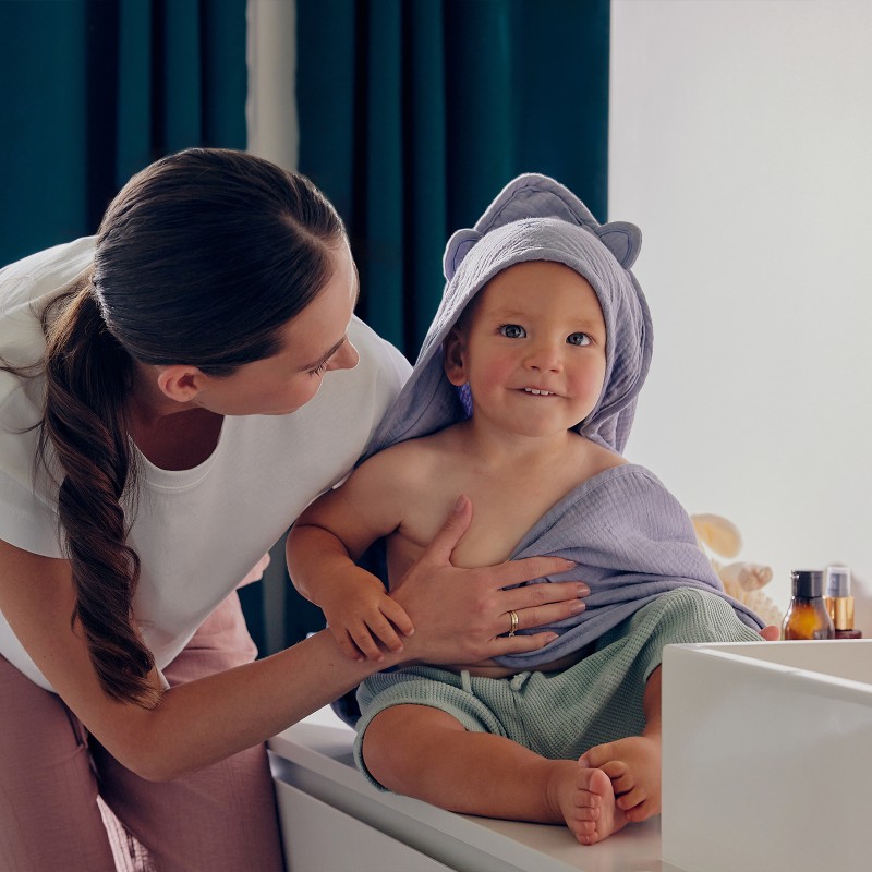 lionelo Muslin Hooded Towel Grey Sky — Toalla de baño con capucha